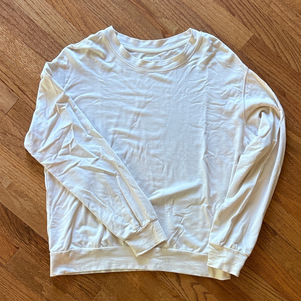 Women’s Lou & Grey lightweight sweatshirt